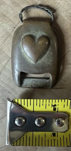 ANTIQUE CIVIL WAR ERA BRASS HEART HORSE HARNESS BUCKLE COVER SMALL MINI