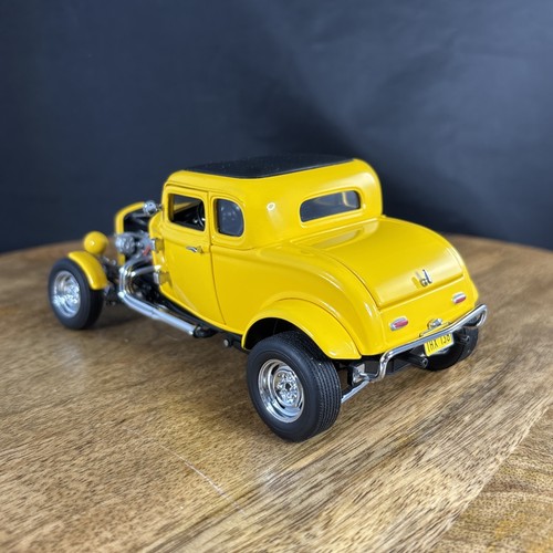 FRANKLIN MINT 1932 FORD DEUCE COUPE AMERICAN GRAFFITI 1/24 DIECAST - Picture 7 of 18
