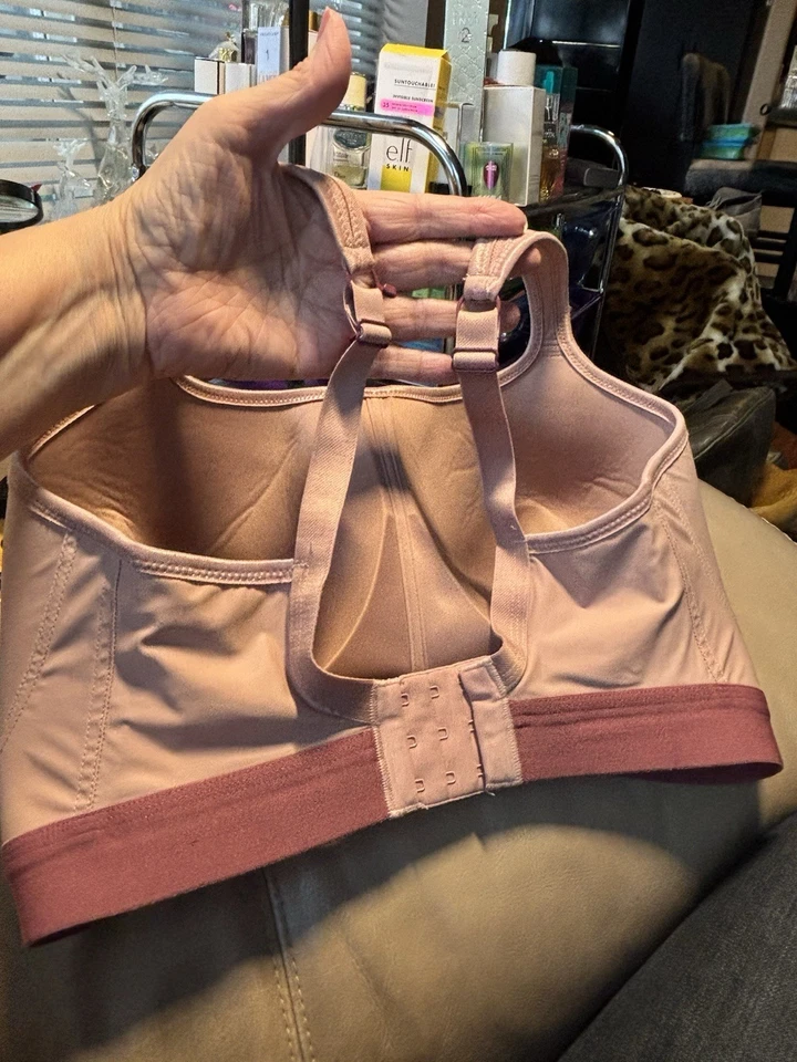 Sujetador deportivo Panache rosa sin aros tazas moldeadas 7341B talla 34GG. Nuevo. Foto 3 de 4