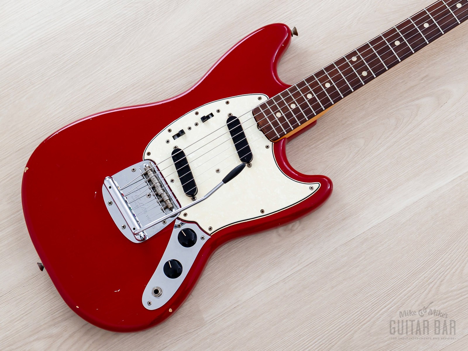 1965 Fender Mustang Vintage Offset Guitar Dakota Red w /  Case