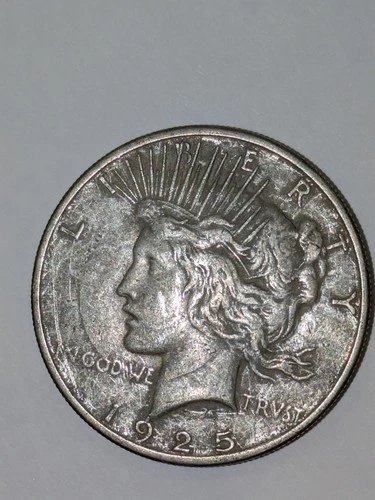 1925 $1 Silver Peace Dollar (142)