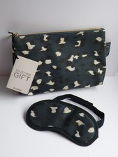 NEW Unused Elemis Wash Gym Beauty Bag Eye Mask Nine Savannah Miller Blue Leopard