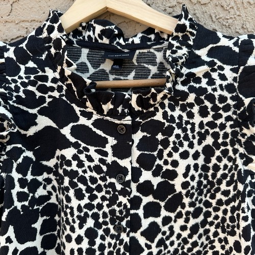 Camicia da donna senza maniche stampa animale abbottonata di chi indossa taglia XS - Foto 3 di 4