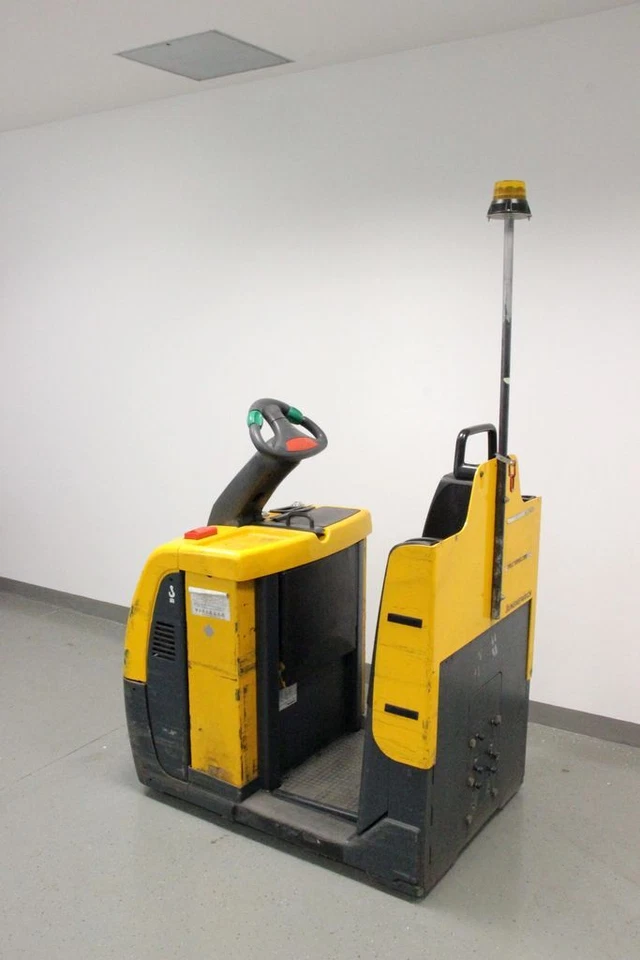 Jungheinrich EZS 330 Elektro-Schlepper bis 3.000kg BJ 2009 26.516 h - Bild 2 von 4