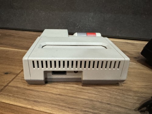 Nintendo Famicom AV Top Loader Family Computer Console OEM + Dog Bone Controller - Picture 8 of 14