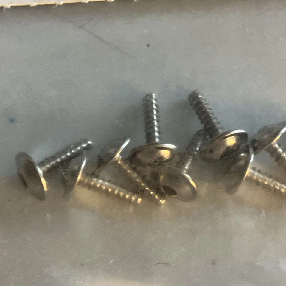 Baja 5T HPI Hardware 15457 Flat Head Torx Screw M6X20MM & Z489 Flanged Screw M2. - Image 4 of 4