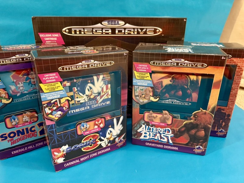 SEGA Mega Drive Console Diorama Sonic 2/3 Street Fighter Altered Beast Complete