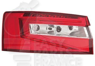 Feu arrière-gauche d'aile LED rouge Skoda Superb finition premium pour berline 4 portes