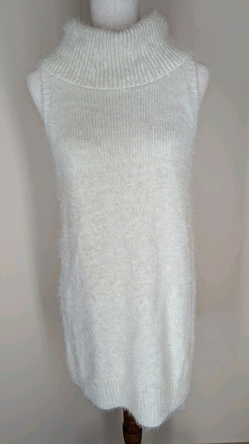 Show Me Your Mumu Sleeveless Fauna Sweater Dress Fuzzy Cream Knit Size Medium