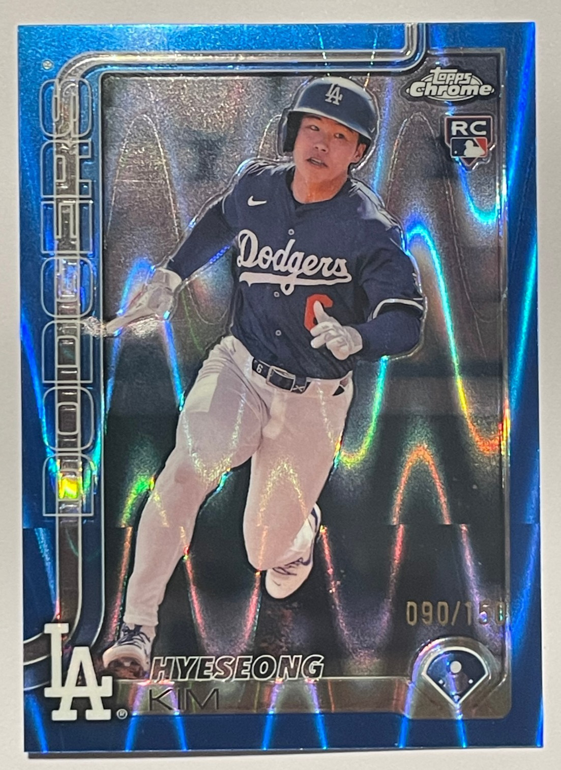 2025 Topps Chrome HYESEONG KIM Blue Raywave #90/150 (RC) #152 Dodgers
