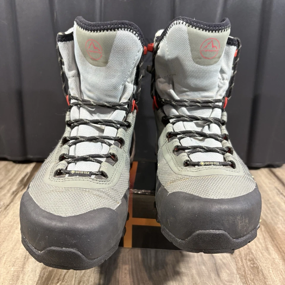 Bota Mochila La Sportiva TXS GTX Cinza/Preto M/Vermelho - Feminina Tamanho 8 - Imagem 3 de 4