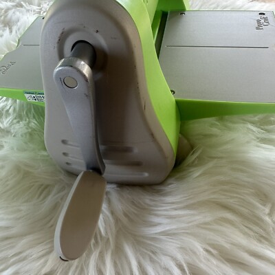 ProvoCraft Cuttlebug die cutter 本体プレート付き Cuttlebug Die Cut and Emboss Machine ONLY, NO PLATES | eBay