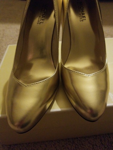 Scarpe décolleté MICHAEL Michael Kors taglia 5,5 M tacco alto a punta raso oro usate in ottime condizioni - Foto 11 di 12