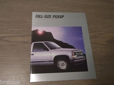MINT CHEVRELET TRUCK FULL SIZE 1988 PICKUP AUTO DEALER SALES BROCHURE