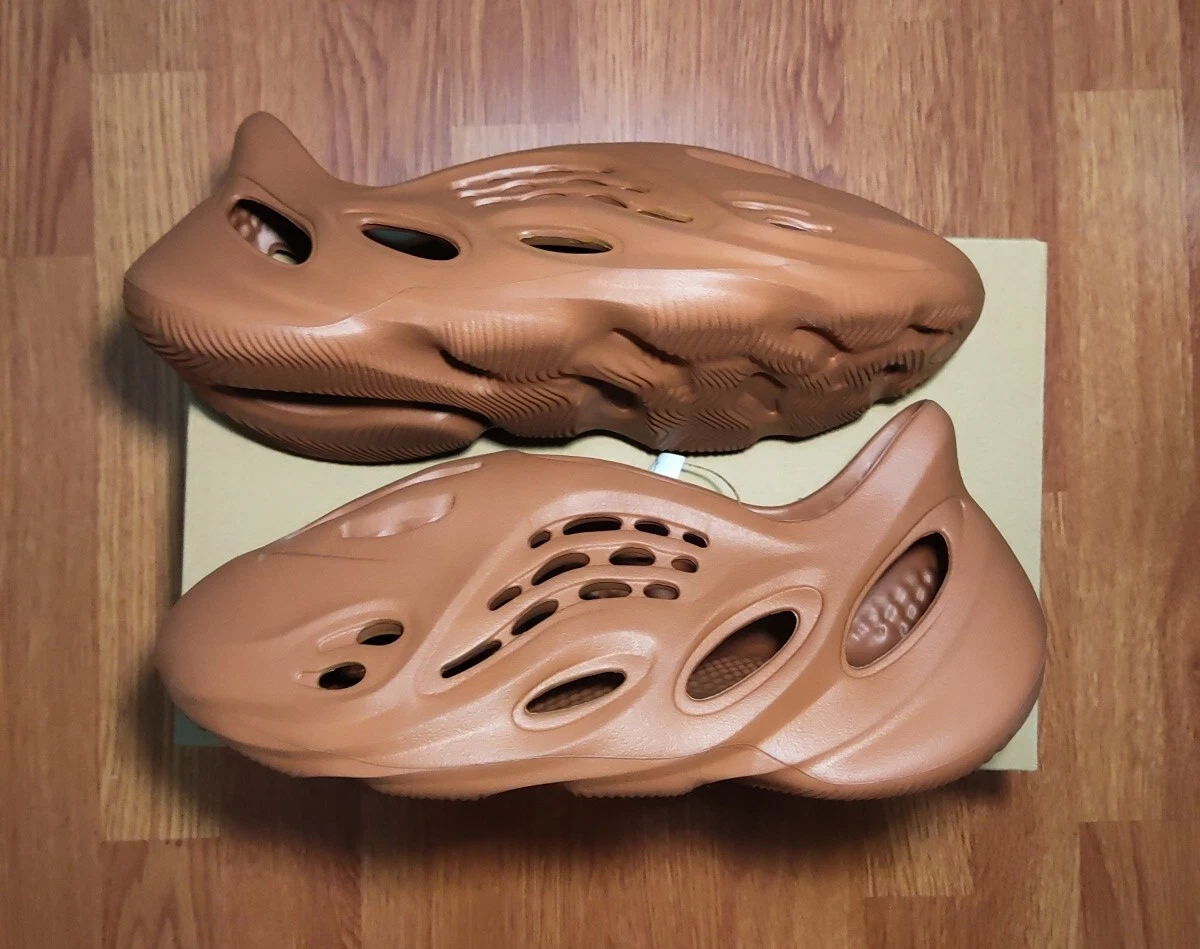 ADIDAS YEEZY FOAM RUNNER ""ROSSO ARGILLA"" taglia 10 HP5335