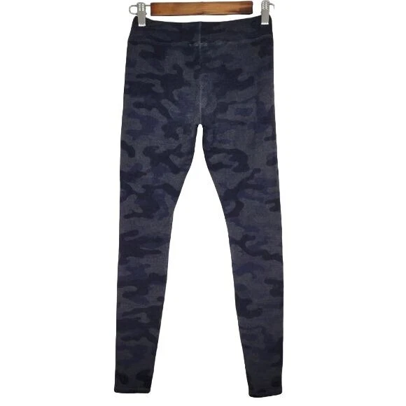 Leggings suaves Anthro Sundry camuflaje yoga salón extra pequeños Foto 3 de 4