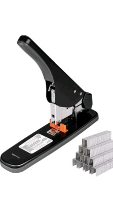 Robuster Hefter, 210 Blatt, schwarz, Amazon Basics, mühelos, aus Display