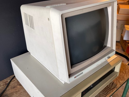 Vintage Texas Instruments COLOR MONITOR #3219 (PC IS NOT INCLUDED) Used Untested - Picture 4 of 4