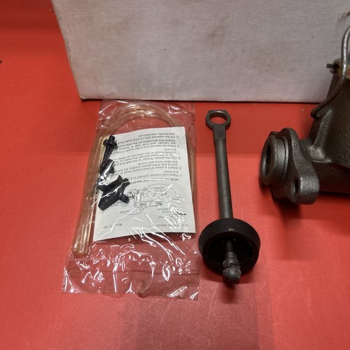 10-1614 Brake Master Cylinder (Remanufactured) - Picture 2 of 4