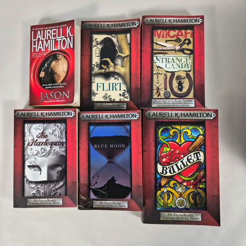 Set of 18 Laurell K Hamilton Novels - Anita Blake Vampire Hunter - Paperback - Picture 8 of 16