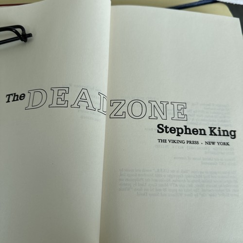 The Dead Zone Stephen King “Red Leather” Edition 1979 Hardcover - Picture 6 of 13