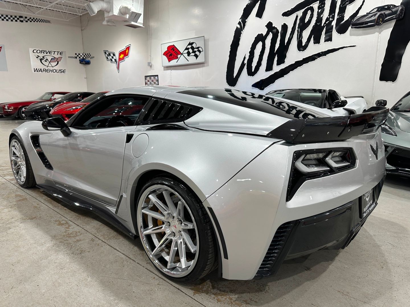 2018 [GAN] Blade Silver Metallic Chevrolet Corvette   | C7 Corvette Photo 9