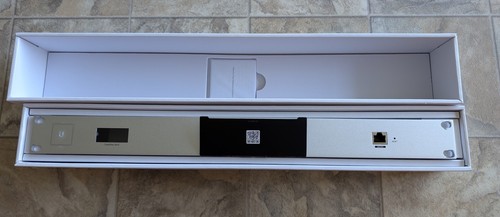 Ubiquiti CKG2-RM 19 cali. System montażu rack - szary/czarny