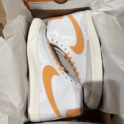 Nike womens Blazer Mid 77
