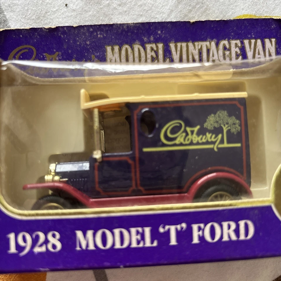 Lledo Cadbury 1928 Model T Ford Delivery Van - Promotional Diecast - Boxed + COA - Image 2 of 4