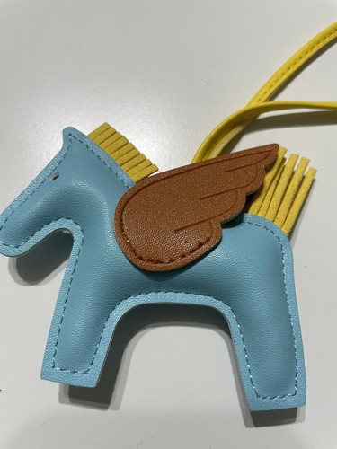 Fashion Handmade Faux Leather Horse KeyChain Women Bag Charm Pendant Accessories - Picture 2 of 7