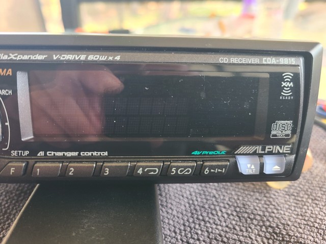 通電確認済◾️ALPINE CDA-9815J 1DINユニット60W x4