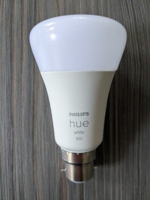 Philips Hue White LED Smart Glühbirne x 1