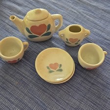 Miniature Ceramic Tea Set with Heart Motif, Pretend Play, 5 Pieces