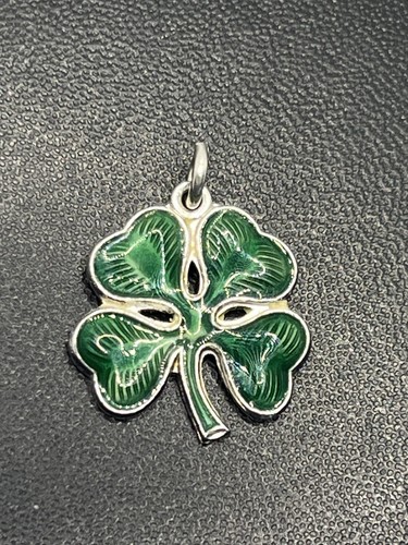 Wells sterling silver green enamel 4 leaf clover pendant for necklace shamrock - Picture 2 of 12
