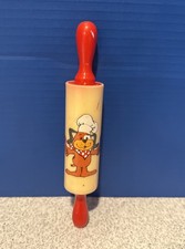 VINTAGE PLASTIC ROLLING PIN PUPPY WITH CHEF'S HAT MADE IN HONG HONG HTF