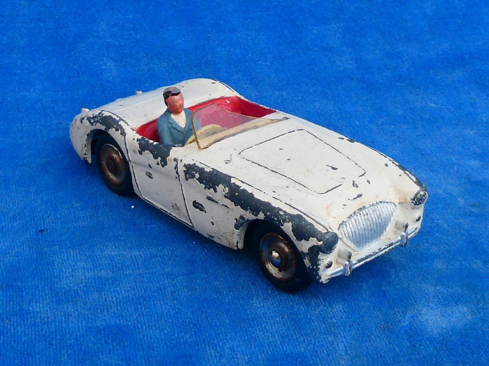 Dinky 546, Austin Healey Sport - Free Price Guide & Review