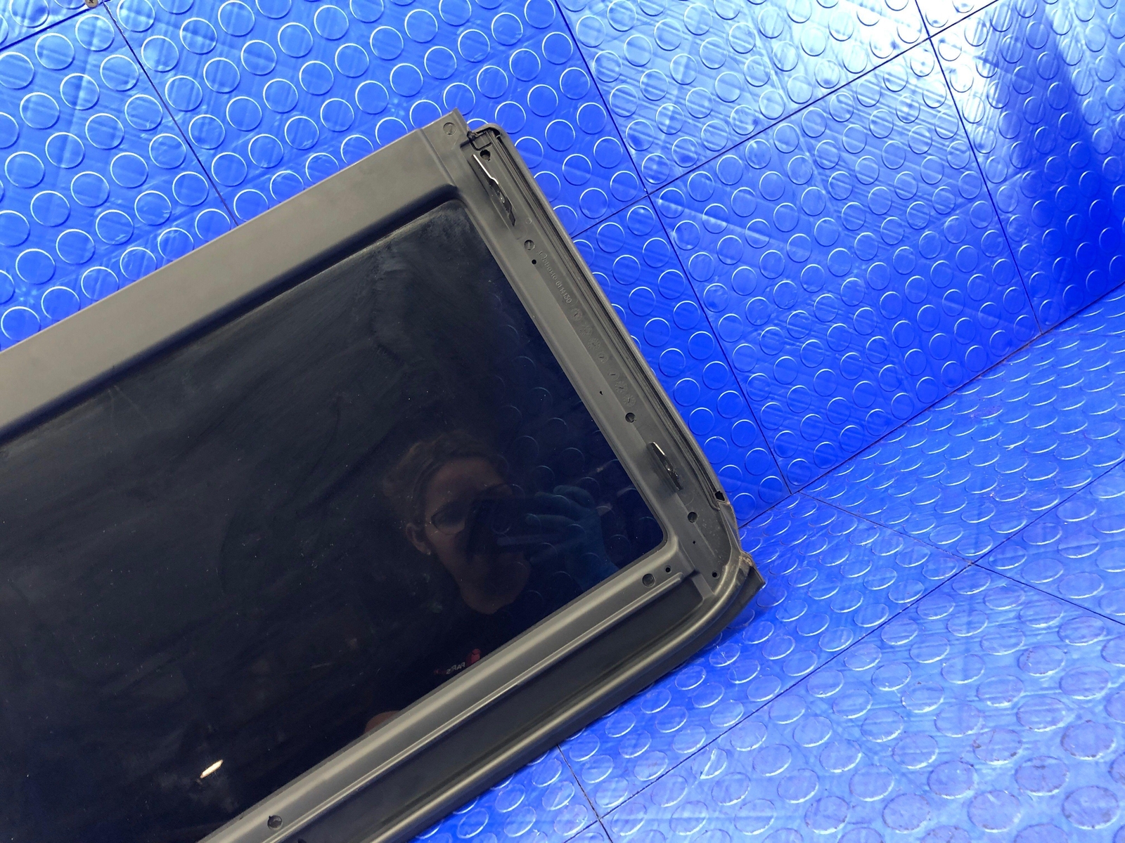 2017 2018 2019 2020 2021 2022 MASERATI LEVANTE REAR SUNROOF WINDOW ROOF GLASS