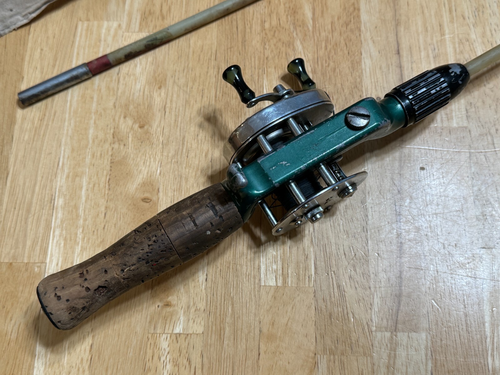 Vintage Montague Holloglass Shakespeare 1924 reel cork handle Fishing