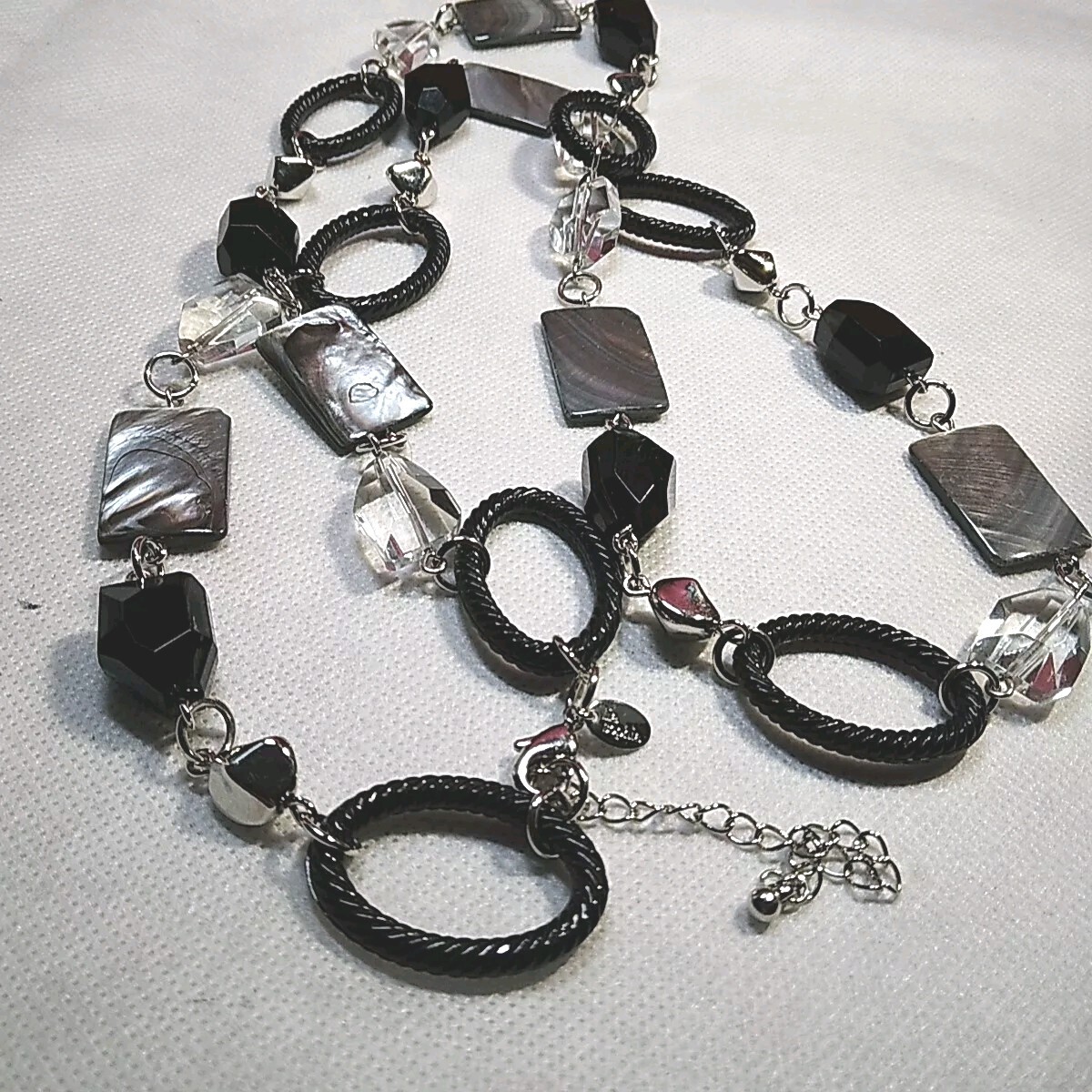 Lia Sofia 38 Inch Acrylic Shell Multi Shapes Neck… - image 6