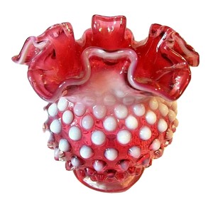 1940-039-s-Fenton-Art-Glass-Cranberry-Opalescent-Hobnail-Pattern-Vase-4-1-2-034-Ruffles