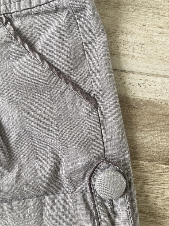 DKNY JEANS Gris Plata PANTALONES CORTOS PLISADOS A CUADROS ELEGANTES CON PUÑOS, Detalles Botón/Satén Foto 4 de 4