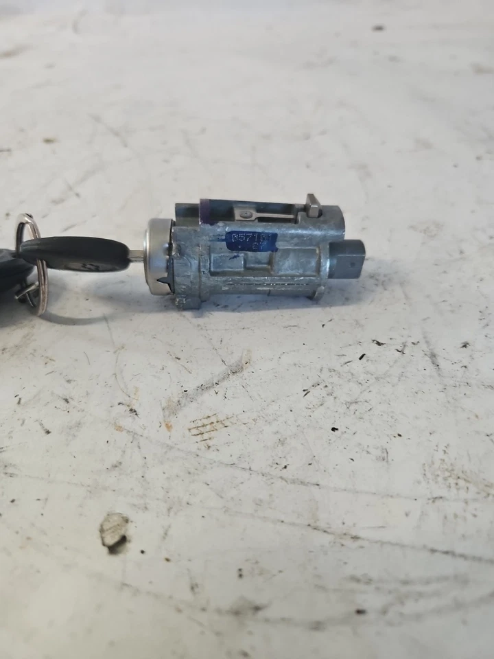 Chevrolet Malibu 2004-2012 interruptor de encendido cilindro de bloqueo con llave vaso OEM Foto 3 de 4