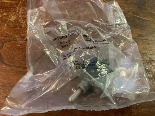 Honeywell 2NT1-7 Toggle Switch 2-Pole 3-Position Screw Terminal NT Series(new)