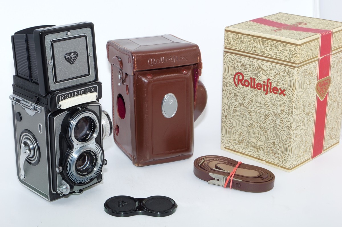 Rolleiflex 3.5T Grey with Light Meter. BOX. Case. Strap. Lens Cap