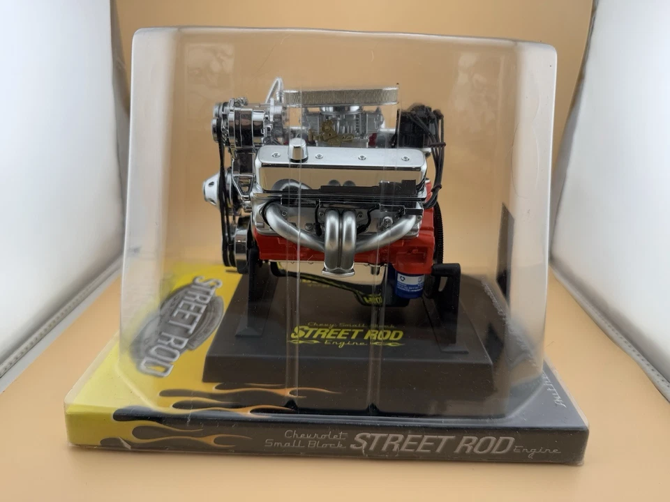 Street Rod 1:6 Chevy motor de bloque pequeño 84026 Liberty Classics nuevo en caja Foto 2 de 4