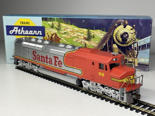 Athearn USA 3621 PWR EMD FP45 Diesel Railroad Loco Santa Fe Warbonnet - HO Scale | Zustand: Used