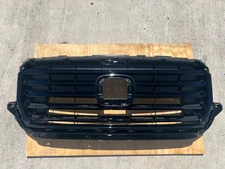 Genuine Honda OEM Front Grille Asy 71121T6ZA60 for 21-23 Ridgeline Black Edition
