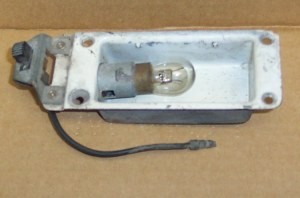 1332713 Dome Light Body w/switch for 1959-1964 Studebaker& T-Cab - Bild 1 von 1