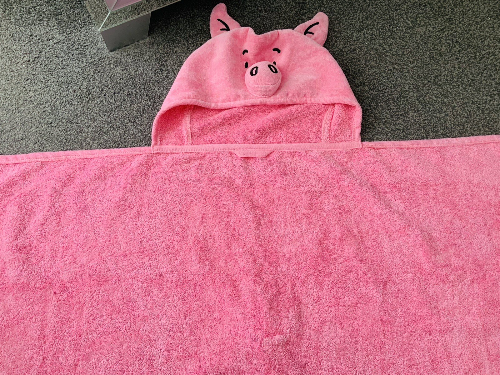 Percy Pig Towel Large Hooded Cotton Towel, Snuggle Hoodie, Pyjamas 11/12 Bundle image 7