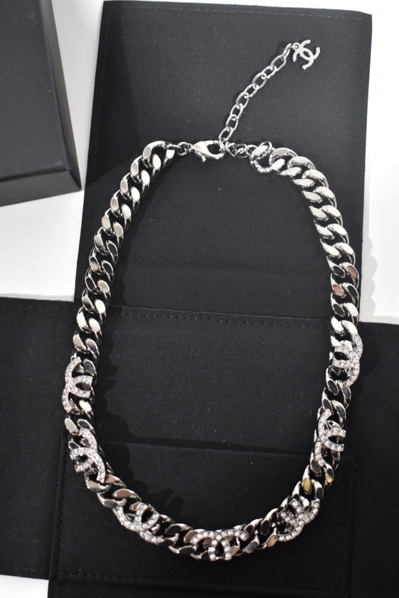 Vintage Lux Chain Bracelets - 1stDibs